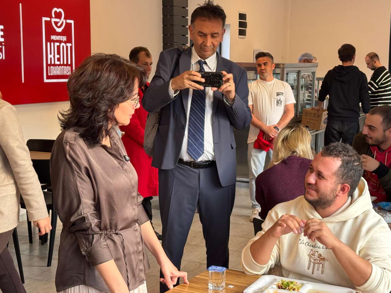 Muğla’da Öğrencilere Büyük Destek: 100 TL’ye 4 Çeşit Yemek 8